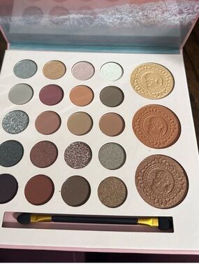 Solamei Neutral & Shimmer Eyeshadow and Highlight Palette - Pink, Brown, Gold